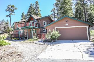 Buffalo Crossing - Spacious mountain home with game room and a hot tub for everyone to enjoy! - 0