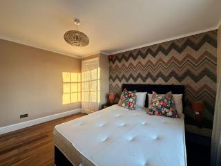 Funky 1 Bedroom Apartment Next to the Sea - Brighton & Hove - 9