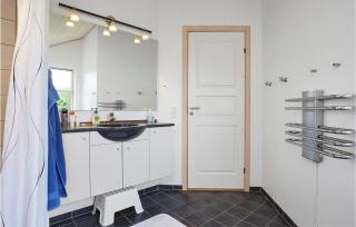 Awesome Home In Juelsminde With Kitchen - Sønderby - 9