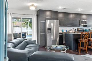 Poolside Paradise - Pinellas Park - 7