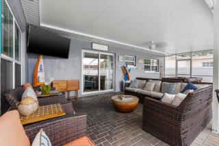 Poolside Paradise - Pinellas Park - 2