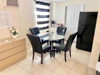 Private Rooms close to Miami Airport - Free parking - 02 - 1
