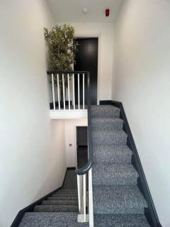 Stylish 5 bedroom /7bed apartment - Seacombe - 3