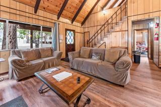 Bear Crossing - Walk to Snow Summit! Visit this charming mountain home compete with foosball table - 9