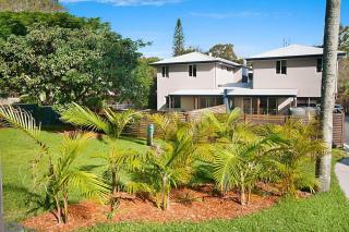 LUXURY TOWNHOUSE! Walking distance to everything! - Yamba - 2