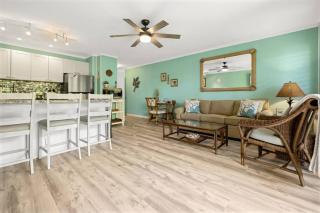 Oceanfront with AirCon-Hear the waves-Amazing Views-WIFI - 0