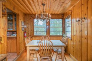 Sweet Blue Spruce - Perfect vintage style two bedroom! Roomy, rustic and cozy little cabin! - Big Bear Lake - 3