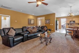 Bear Snugglin - Down the road from Bear Mountain!! Hot Tub! - Big Bear Lake - 9