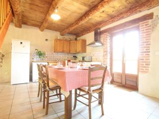 Charmante Maison de Ferme avec Cour Fermée, Proche Loisirs et Nature - FR-1-582-191 - 1