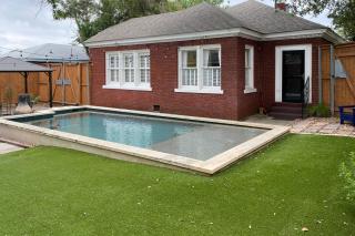 Woodlawn Avenue Beauty - San Antonio - 9