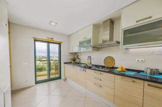 Penthouse Escape with Large Terrace, Pool & Garden - Quarteira - 3
