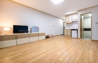 Seogwipo Worldcup Resort - 7