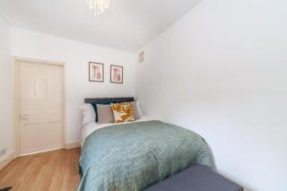 One bedroom flat in the heart of Brixton - 7