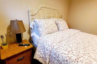 Spacious and bright unit with natural light. - 4