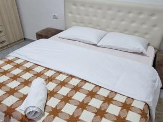 Bar-Restaurant-Hotel-Familja - Klos - 8