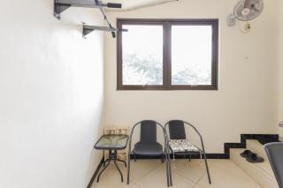 RedDoorz Syariah near Green Park Jatiwarna - 7