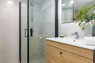 דירת סטודיו מודרנית מול החוף By Edomlux - 6