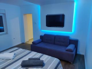 Apartman Amadeus - Gradina - 7
