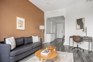 Beverly Hills jr 1br nr shops groceries LAX-1062 - 8