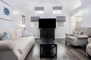 Cozy Cape Cod House by Rock Properties - West Dennis - 7