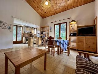 Maison de village typique 6 pers, proche plage et commerces, avec terrasse, parking et ménage inclus - FR-1-246A-251 - 3
