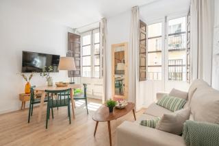 Apartamentos Luna Suites Palacio Dorita - Granada - 9