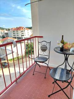 Orla Beach Apartment - 7
