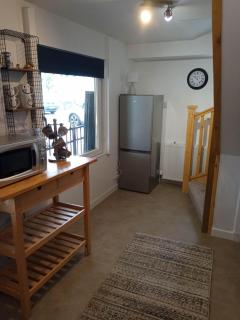 Close to the Seaside - sleeps 4 free wifi parking - 2