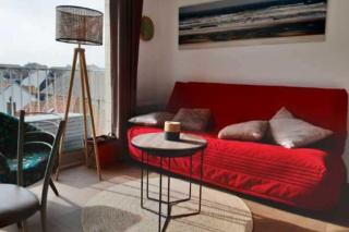Bright apartment near the sea - 0