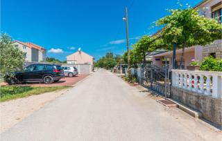 Amazing Apartment In Biograd Na Moru - 3