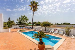 Superb Carvoeiro Villa Villa Alegria Do Sul 7 Bedrooms Perfect For Larger Groups - Porches - 4