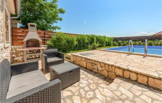 Two-Bedroom Holiday Home In Lisane Tinjske - Lišane Tinjske - 3