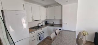 Large 1 Bedroom Apartment Close To Puerto Banus - Marbella - 4