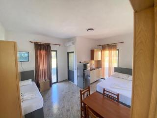 Grey Villa - Golem - 6
