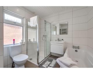 Central Belfast Apartments Ballyhackamore - Belfast - 4