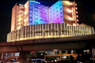 Modern Apartment with a pool and gym near Trivandrum railway station - - 0