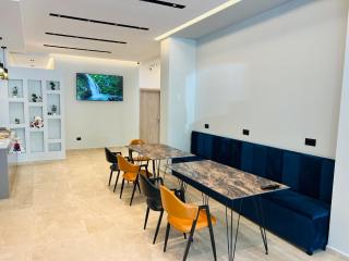 Central Boutique Hostel - Saranda - 2