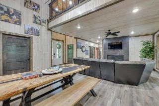 Playground and Pool Table Fun! Broken Bow Retreat - 2