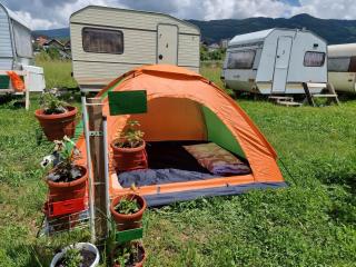 Lakeside Camping - 5