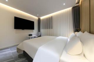 Brown Dot Hotel Pyeonghwa plaza - 1