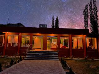 Desert One Hotel Skardu - 0