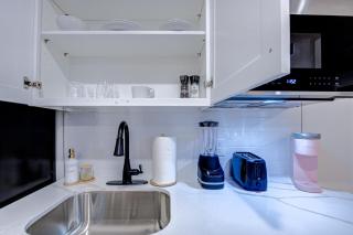 Roaring Tigers Studio Apartment - Galveston - 5