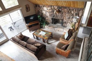 Best View - Spacious home with hot tub, game room, and 180 degree panoramic view of Big Bear Lake! - Fawnskin - 5