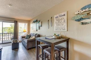 Pool Access and Lake View Osage Beach Condo! - Osage Beach - 3