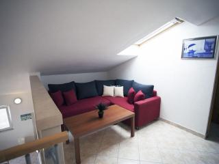 Penthouse Duplex Nina - Seaview 250m to Beach and Restaurants - Free Parking - Trogir and Ciovo - 15 minutes to airport - Trogir - 2