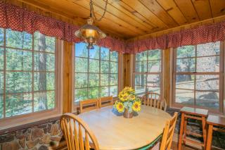 Big Bear Retreat - A charming mountain cabin with easy access to Big Bear's attractions! - 1