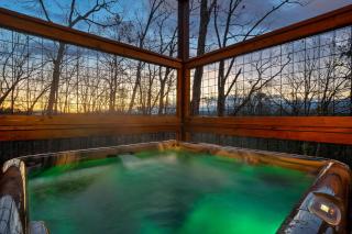 Mountain Retreat Game Room, BBQ, & Scenic Views - Sevierville - 3