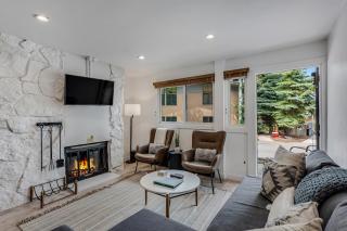 Laurelwood Condominiums 101 - 8