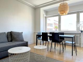 Beautiful Apartment In The Heart Of Aalborg - 2