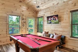 Smoky Mtn Retreat Hot Tub Game Room 3 Balconies - Sevierville - 8